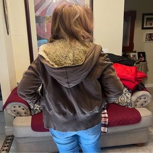Brown Whistler Sherpa Neckline XL